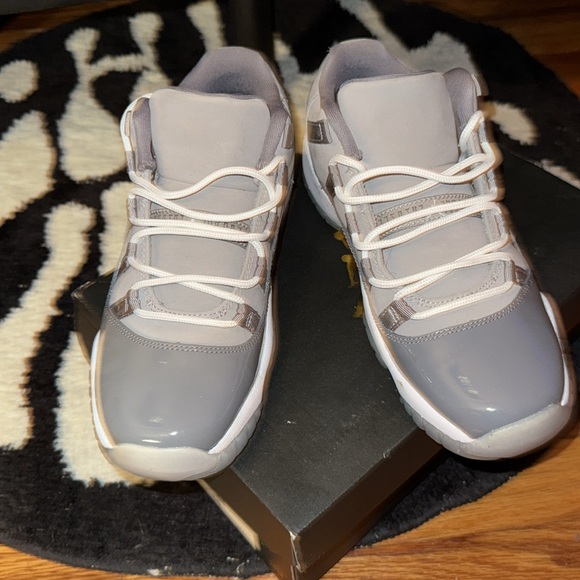 Air Jordan 11s Cool Grey’s Grade School - Picture 7 of 8